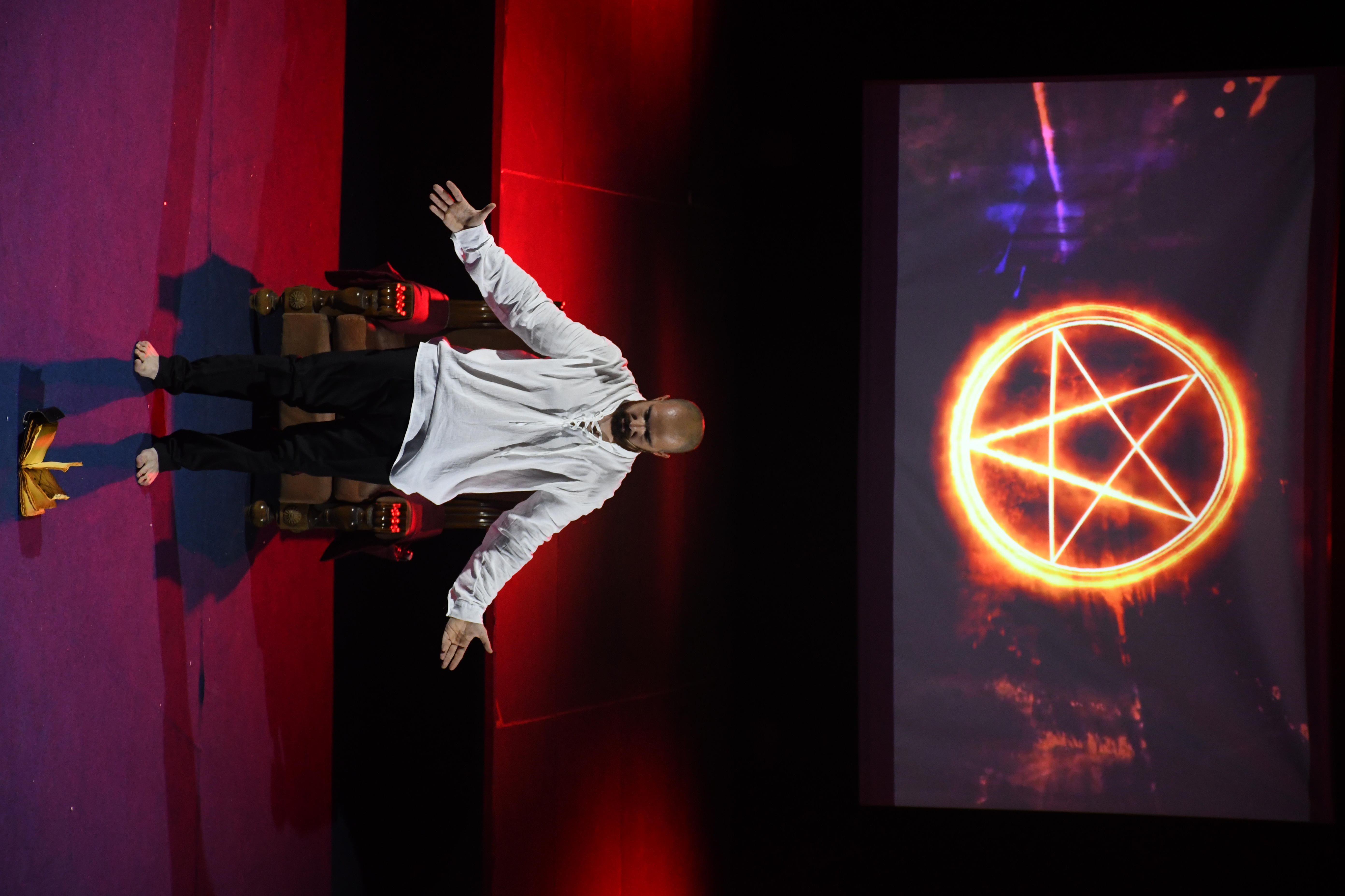 Foto di scena FAUSTBUCH 1